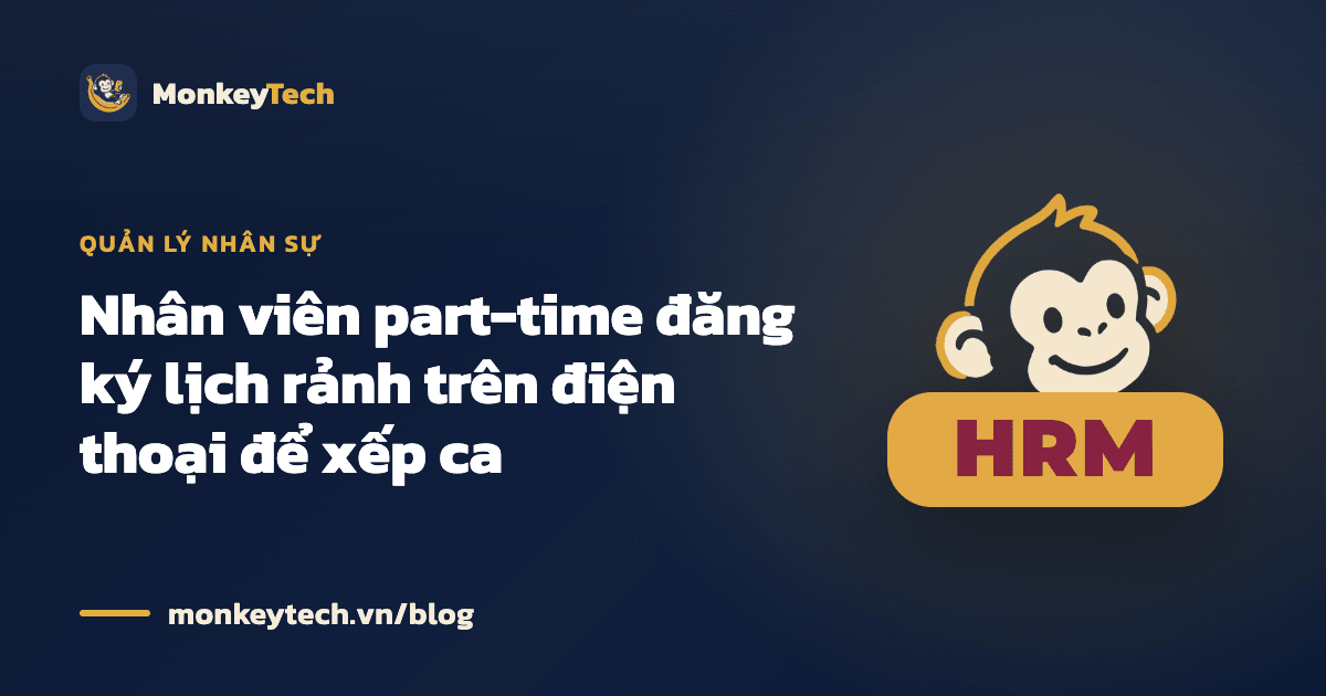 Nhân viên part-time đăng ký lịch rảnh trên điện thoại để xếp ca
